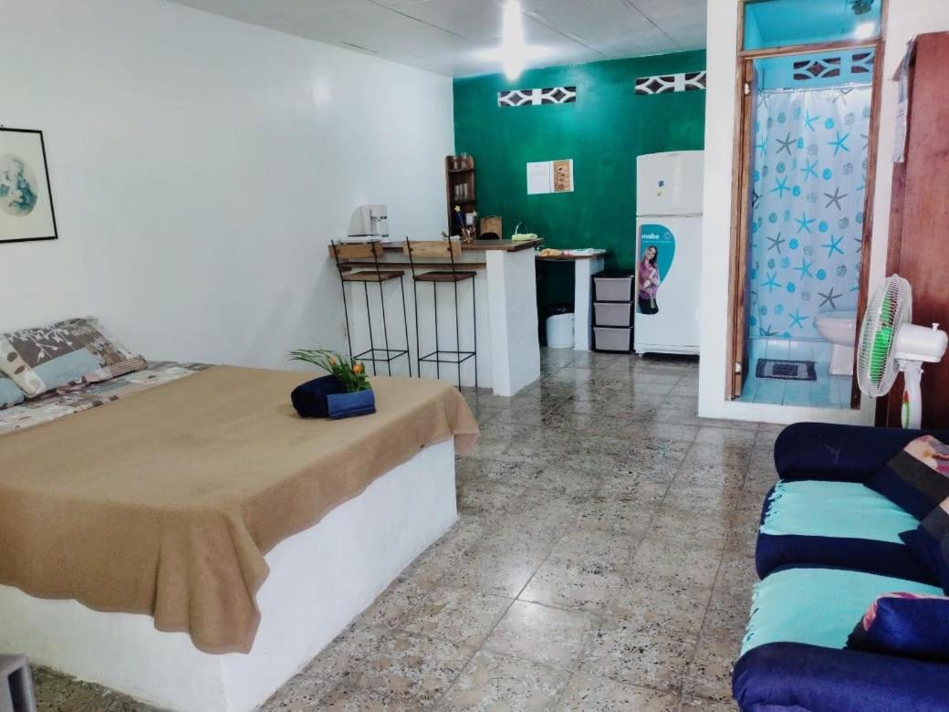Magic Flower Rooms Cahuita Bagian luar foto