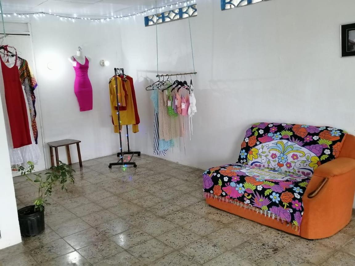 Magic Flower Rooms Cahuita Bagian luar foto